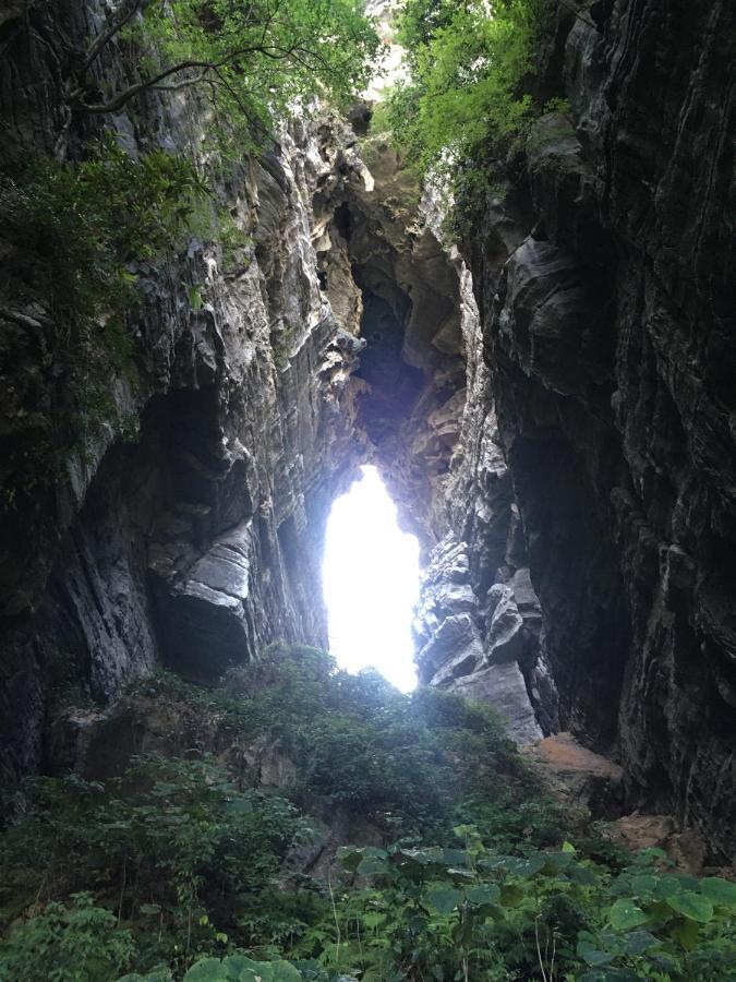 Climbers Inn Яншуо Екстер'єр фото